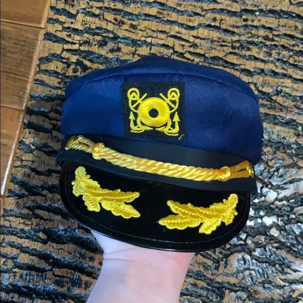 ☮️ Captain Halloween Hat